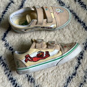 Toddler Elmo vans